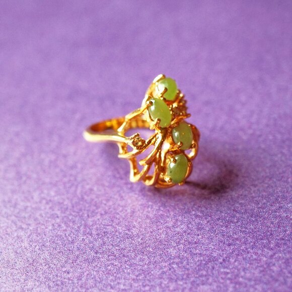 Vintage 1980s Jade Gemstone Cocktail Ring, Size 5 - Picture 3 of 4